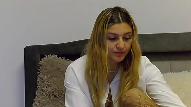 NicolePlay online show from April 10, 4:51 am