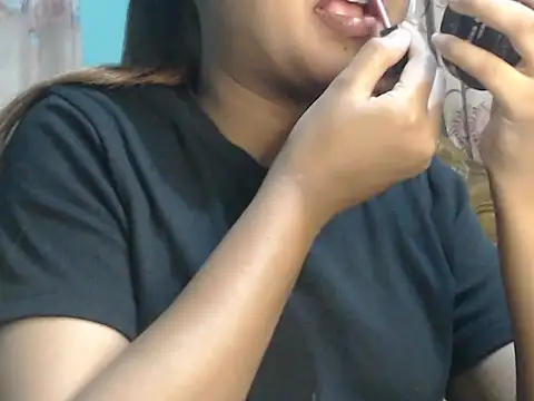 NancyRuvi online show from October 25, 4:14 pm