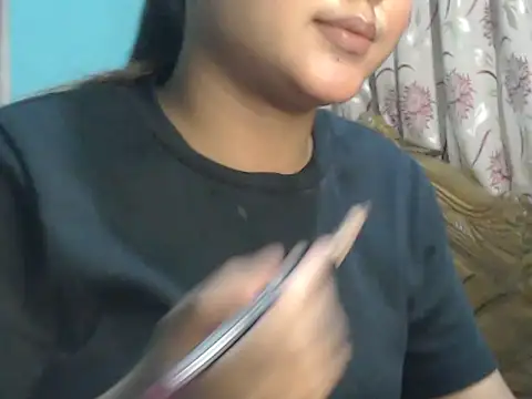 NancyRuvi online show from October 22, 4:23 pm