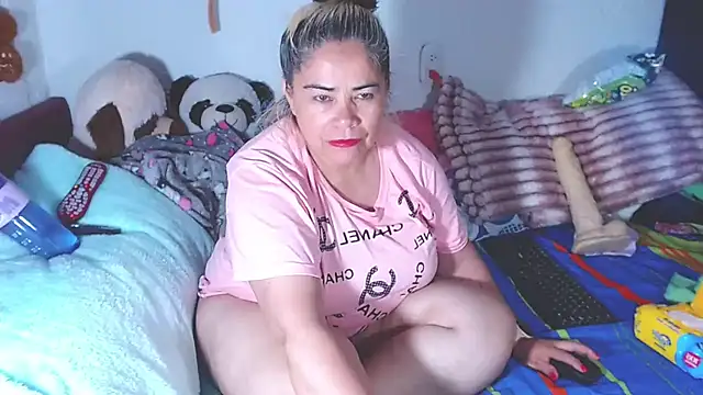estrellita fugaz16x online show from June 27, 5:30 am