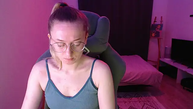 AnabelFrel online show from December 18, 1:10 am