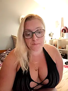 winniess40 online show from November 24, 9:55 am