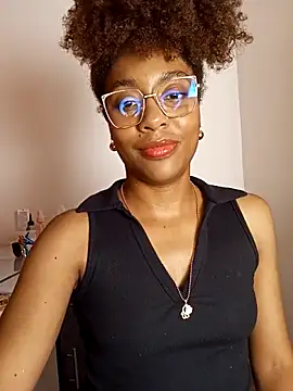 thaimy  online show from March 20, 3:00 am