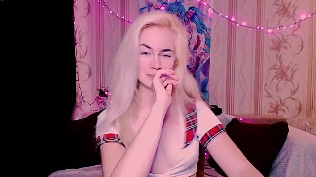 xxxcharismaaa online show from June 10, 6:01 am