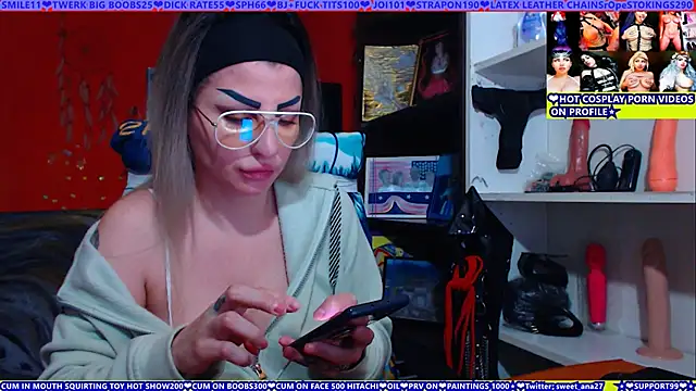 cuminmenowbbyx online show from April 18, 5:04 pm