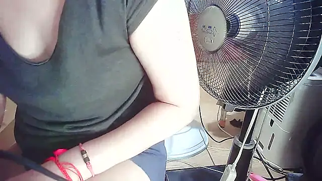 Snapshot of cindy01113520 chatting on September 30, 9:30 pm cindy01113520 online show from September 30, 9:30 pm