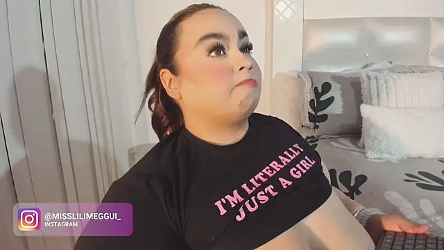lili hot   online show from August 4, 11:33 pm