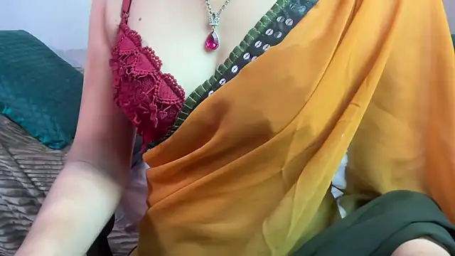 Queen Angelena online show from April 30, 6:24 pm