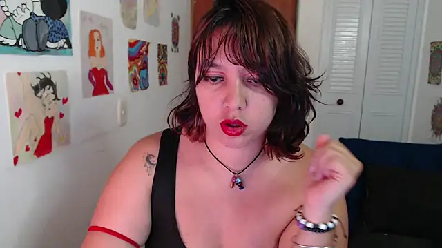 soynanabela28 online show from January 13, 12:05 am