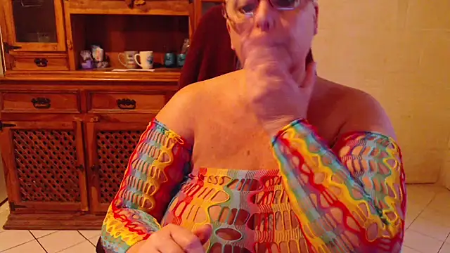 MISS LINDAH online show from March 30, 5:07 am