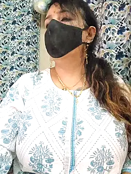 cute-tanvi online show from September 15, 12:52 am