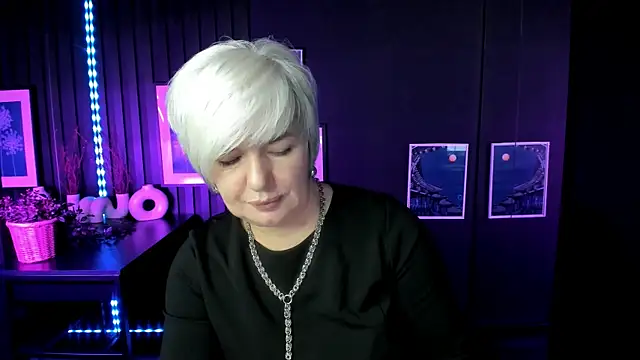 CarmenSoft online show from December 1, 8:55 pm