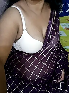 Snapshot of Anushka_21 chatting on September 8, 7:02 pm Anushka 21 online show from September 8, 7:02 pm