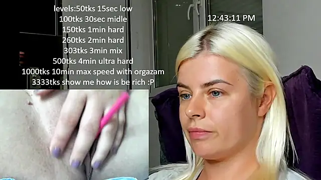 queenofthenighttt online show from October 3, 10:42 am