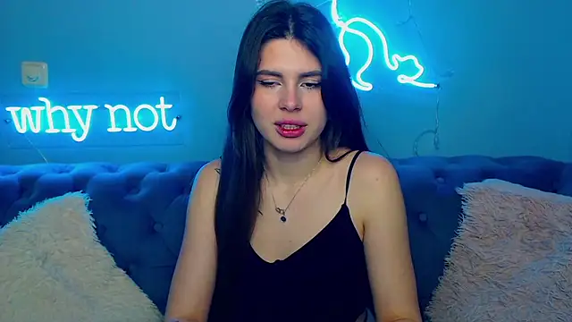 ViollinaLove online show from February 8, 6:39 am