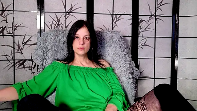  Sweetlonglips  online show from April 1, 6:14 am