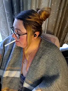 Iceprincess2bad4u online show from June 21, 6:17 am