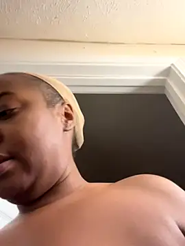 gypsydoll online show from November 18, 1:39 am