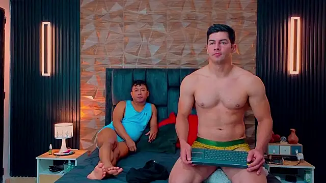 FelipeAndMarcello3 online show from February 5, 2:53 pm