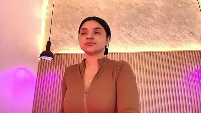 Snapshot of indi_catalina chatting on October 4, 12:33 pm indi catalina online show from October 4, 12:33 pm