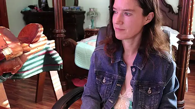 thornburyrose online show from February 26, 9:36 pm