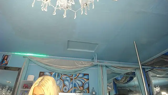 ADRIANNA FOX online show from July 21, 9:26 pm