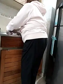 Vicky Rosse online show from February 21, 8:20 pm