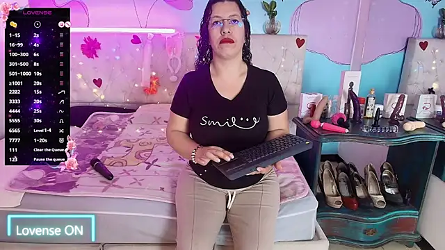 Zaly mature online show from May 28, 11:02 pm