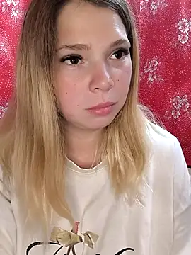 Snapshot of Zuli_Kiska chatting on September 24, 11:09 am Zuli Kiska online show from September 24, 11:09 am