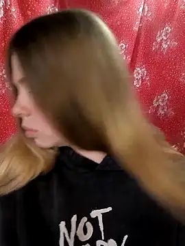 Zuli Kiska online show from April 12, 10:51 am