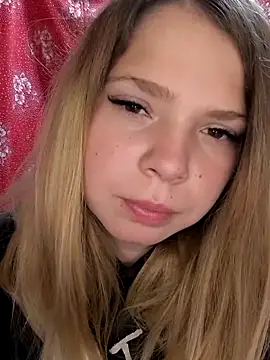 Zuli Kiska online show from October 27, 9:31 pm