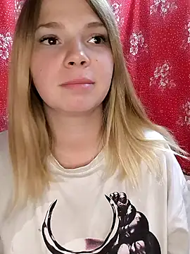 Snapshot of Zuli_Kiska chatting on September 12, 12:12 pm Zuli Kiska online show from September 12, 12:12 pm