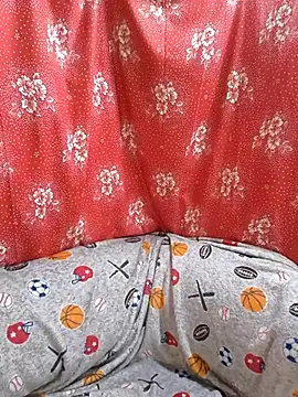 Zuli Kiska online show from December 1, 8:11 pm