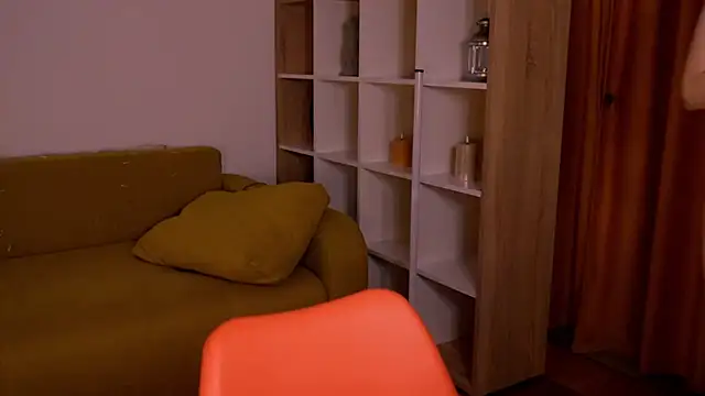 ItsAlisia online show from February 27, 1:44 pm