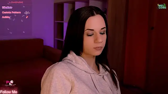 ItsAlisia online show from April 2, 5:38 am