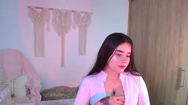 iriswest  online show from June 7, 2:07 am