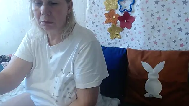 QueenLana online show from March 29, 11:09 am