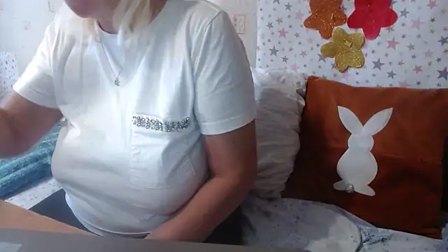 QueenLana online show from October 13, 11:02 am