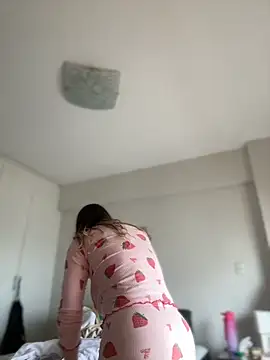 Snapshot of misslulipop chatting on September 14, 2:04 pm misslulipop online show from September 14, 2:04 pm