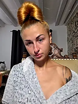 kylie blck online show from December 5, 5:14 pm