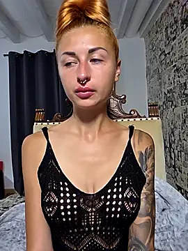 kylie blck online show from November 4, 4:50 am