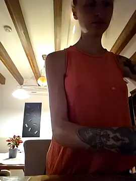 kylie blck online show from May 4, 2:59 am