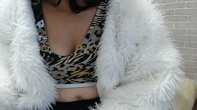 sweet luana online show from May 23, 7:39 am