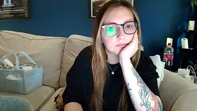 short sweetpea online show from May 11, 2:45 pm