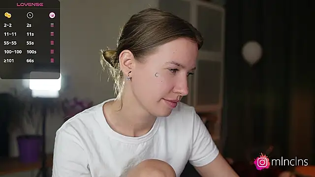 melanielwithu online show from March 18, 6:02 pm