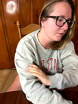 Lizzyloo online show from November 29, 3:43 am