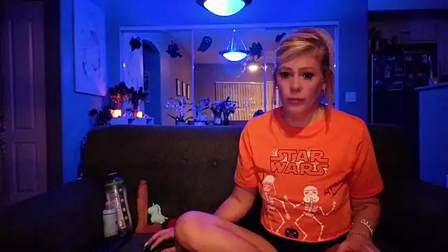 Snapshot of Lexi_Shocker chatting on September 19, 3:49 am Lexi Shocker online show from September 19, 3:49 am