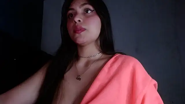 Snapshot of darika__ chatting on October 4, 5:35 am darika online show from October 4, 5:35 am