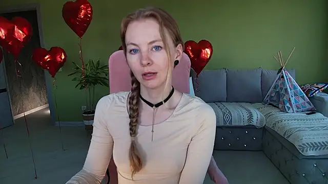 Cuddle Cat online show from May 31, 5:24 am