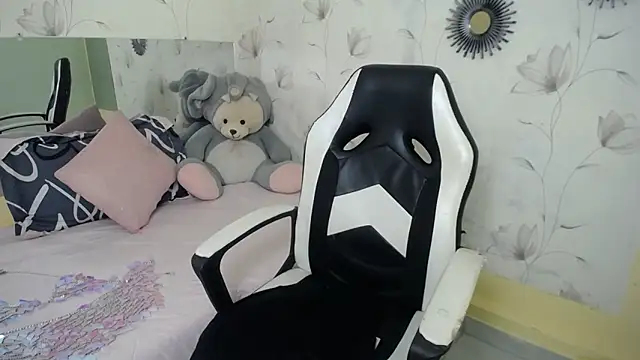 cum bigass online show from October 18, 12:30 pm